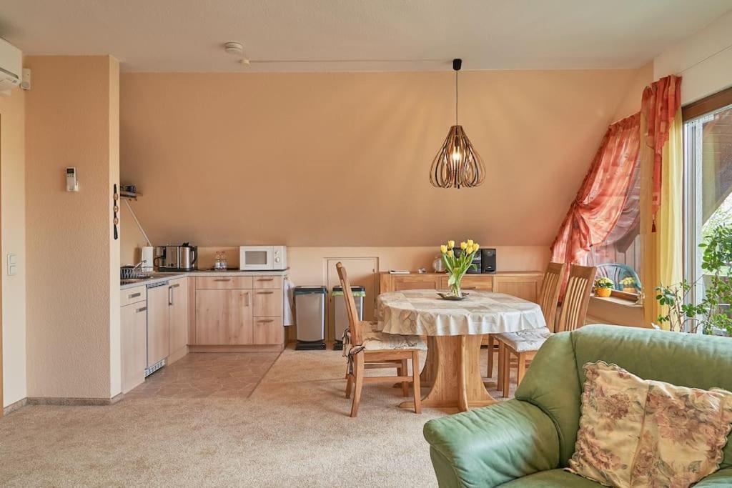 Ferienwohnung Am Stadtrand Von Berlin Neu Buch エクステリア 写真